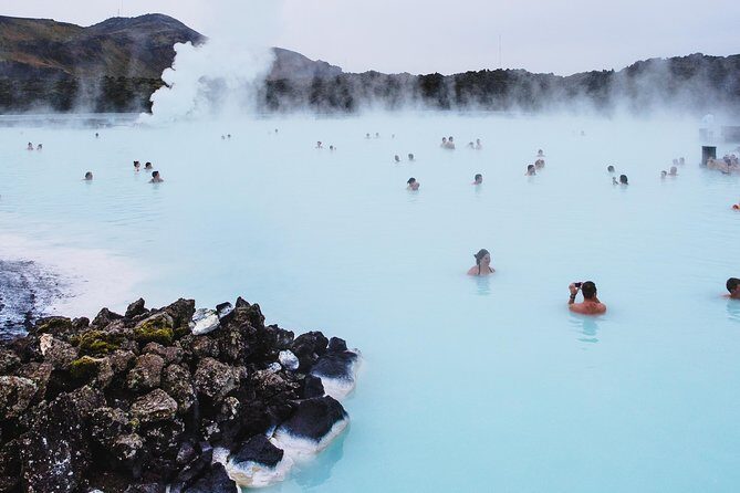 Private transfer Blue Lagoon relaxation round trip (entrance fee not included) - FAQ