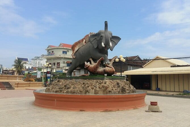 Private transfer by Car & Minivan from Siem Reap to Phnom Penh - Key Points