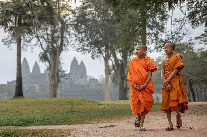 Private transfer by Car & Minivan from Siem Reap to Phnom Penh - Who Should Book This?