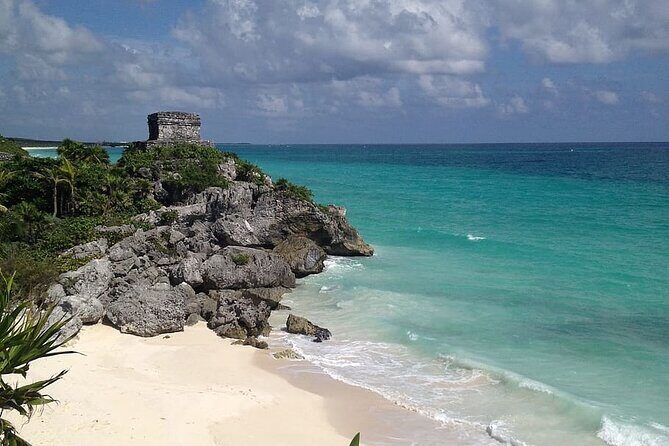 Private Transfer-Cancun Airport to Tulum Downtown - One Way - Starting Your Journey: Seamless Pickup at Cancun Airport