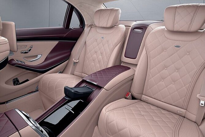 Private Transfer Chicago to Chicago Airport by Luxury Car or SUV - The Experience in Detail
