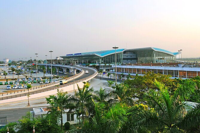 Private transfer Danang airport - Hotels in Hoi An town - A Comfortable Bridge From Danang Airport to Hoi An