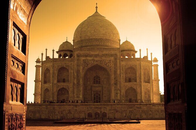 Private Transfer Delhi to Agra Discover the Agra with Comfort - An In-Depth Review of the Delhi to Agra Private Transfer Experience