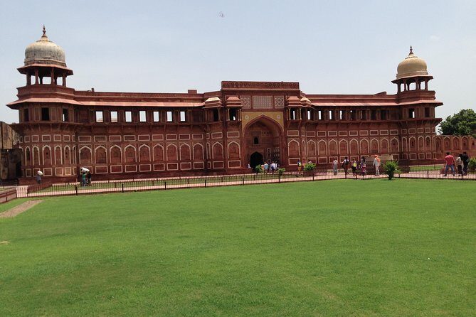 Private Transfer From Agra to New Delhi - Who Should Consider This Transfer?