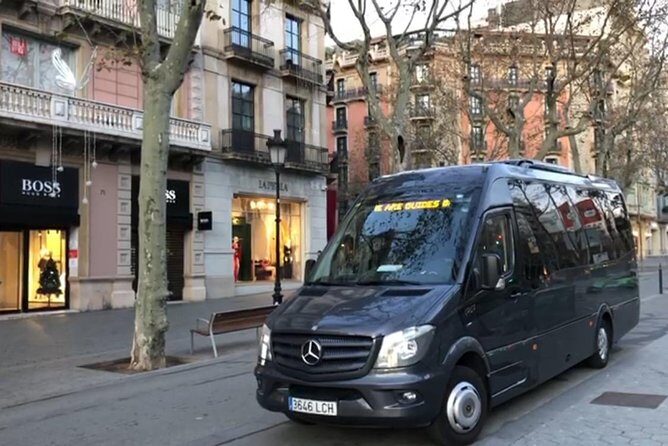 Private Transfer from Barcelona city to Harbor up to 15 people - FAQ