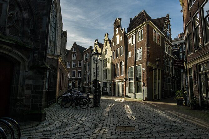 Private transfer from Bruges to Amsterdam, 2h Stop in Utrecht - Key Points