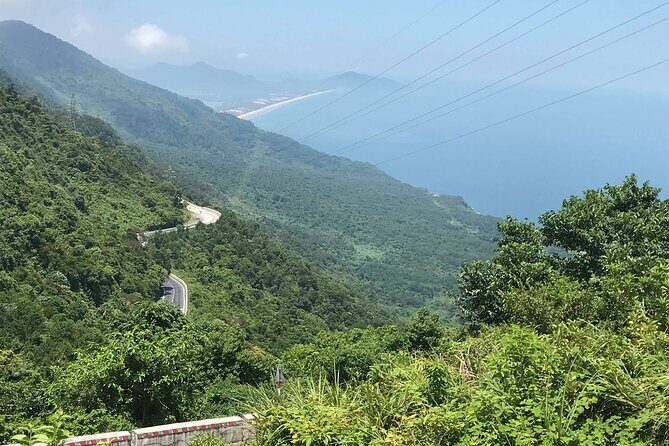 PRIVATE TRANSFER from DA NANG TO HUE with ENGLISH SPEAKING DRIVER - Key Points