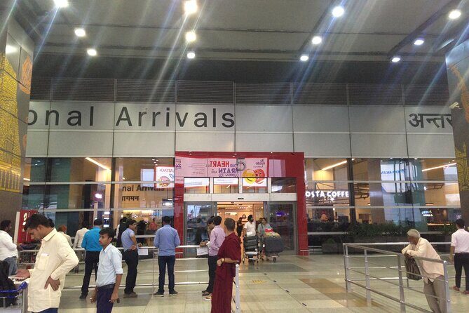 Private Transfer From Delhi Hotel to Airport - Vehicle Options and Group Size