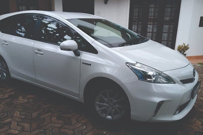 Private Transfer from Dickwella to Sri Lanka Colombo Airport (CMB) - The Sum Up