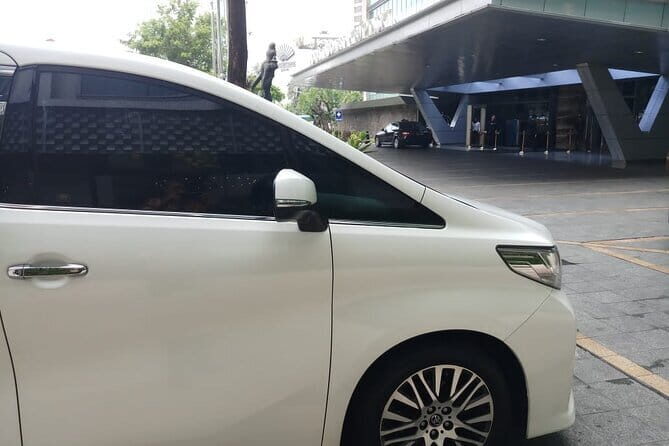 Private Transfer from Jakarta Halim Airport (HLP) to Fatmawati - Who Will Love This Service?