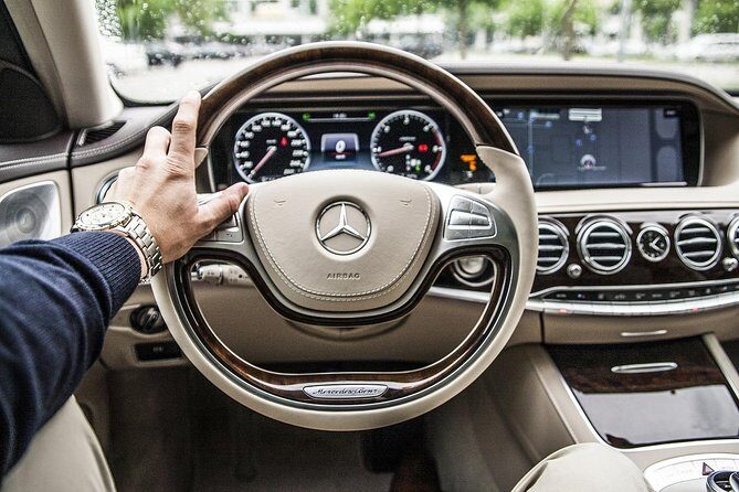 Private Transfer from Munich to Salzburg with 2 hours for sightseeing - Vehicle Options and Group Sizes
