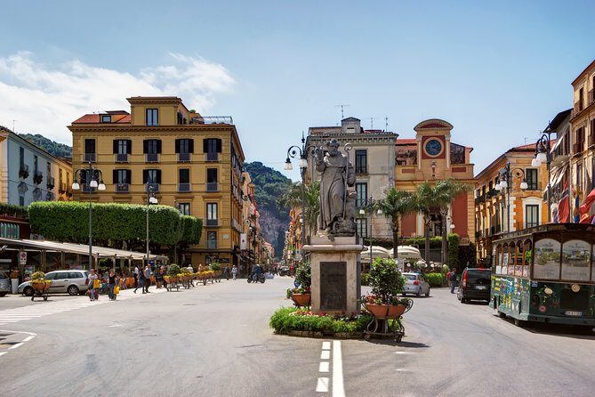 Private Transfer from Naples to Sorrento - The Experience: What You Can Expect