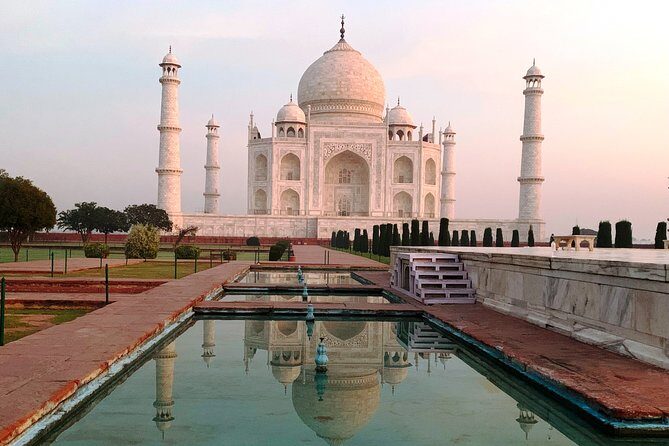 Private Transfer From New Delhi Airport /Hotel to Agra - What to Expect from This Transfer Service
