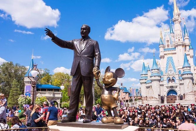 Private Transfer from Orlando-Sanford (SFB) Airport to Universal Studios - The Journey Begins Well: Booking and Arrival