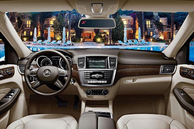 Private Transfer from Orlando-Sanford (SFB) Airport to Universal Studios - Who Should Book This Service?