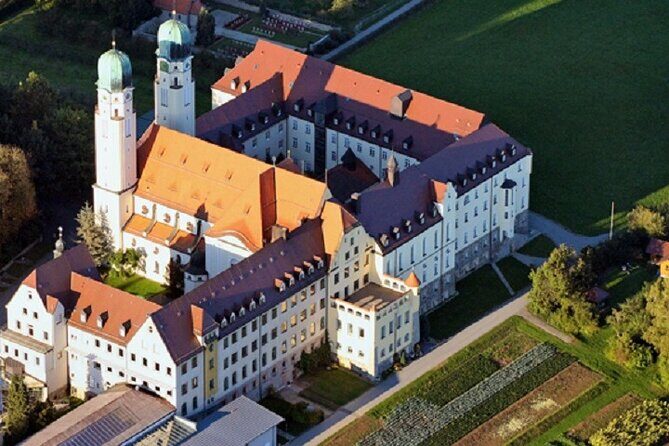 Private Transfer from Prague to Vilshofen with stop in .Krumlov or Hluboká - Logistics, Pricing, and Practicalities
