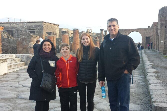 Private Transfer from Rome to Positano with Stop a Pompeii - Key Points