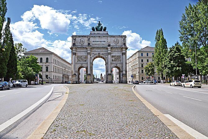 Private Transfer from Salzburg to Munich with 2 hours for sightseeing - FAQ