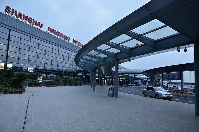Private Transfer from Shanghai Hongqiao Airport to Shanghai City Center - The Journey: What to Expect