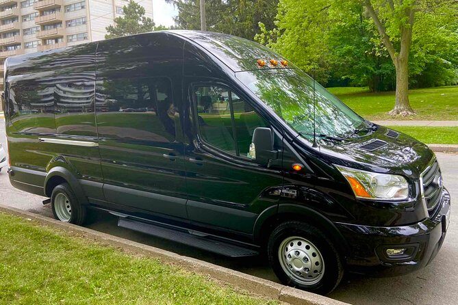 Private Transfer from Toronto Pearson Airport to Toronto - Key Points