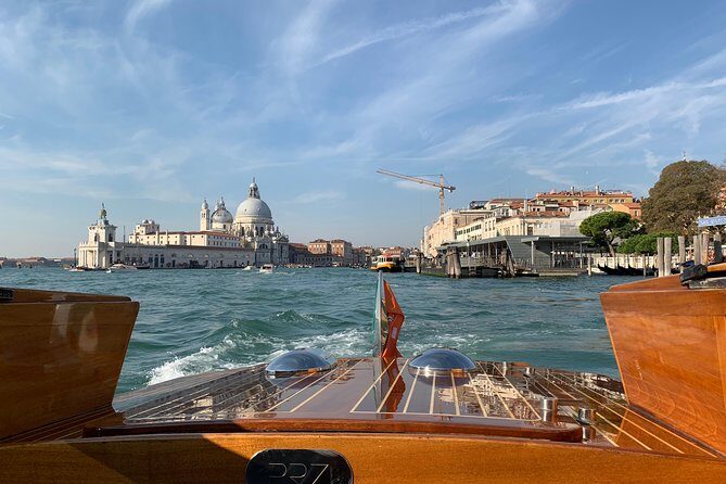 Private Transfer from Venice Airport to Hotel in Venice City Center - Key Points