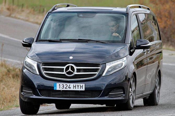 Private transfer from Vilshofen to Prague with Stopover in Cesky Krumlov - A Comfortable, Personalized Journey from Vilshofen to Prague with a Cesky Krumlov Stopover