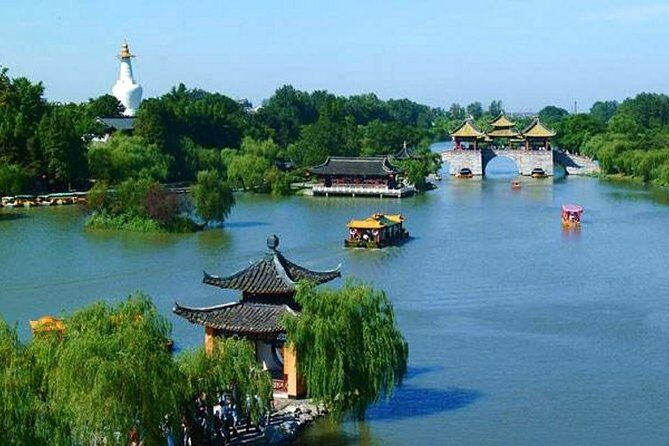 Private Transfer from Wuxi or Sunan Shuofang Int'l Airport to Yangzhou City - Vehicle Options and Group Sizes