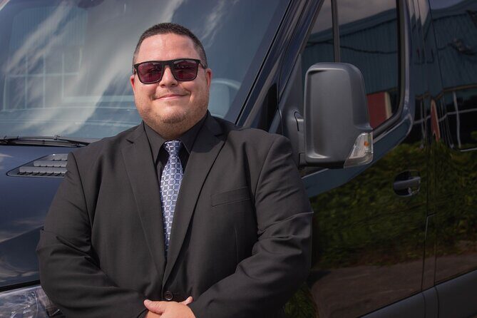 Private transfer from YQB (QUEBEC) Airport to downtown - Who Should Book This?