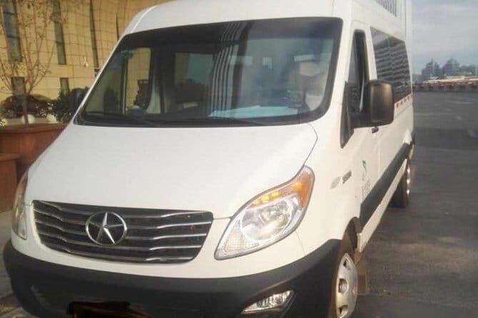 Private Transfer: Guangzhou Baiyun Airport to Guangzhou hotel - Frequently Asked Questions