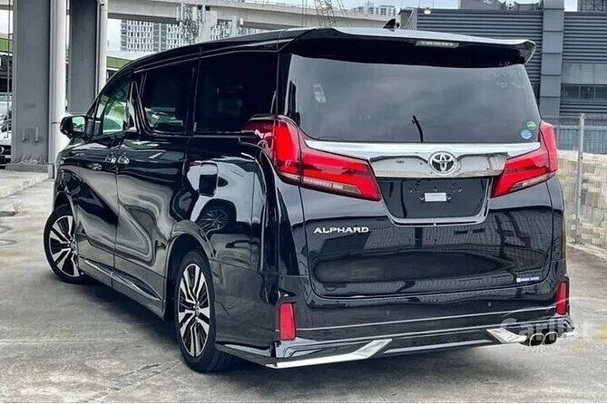 Private Transfer Hong Kong City to Hong Kong Airport HKG by Van - Who Would Benefit Most From This Service?