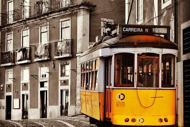 Private Transfer inside Lisbon(3pax) - Deep Dive into the Private Transfer Experience