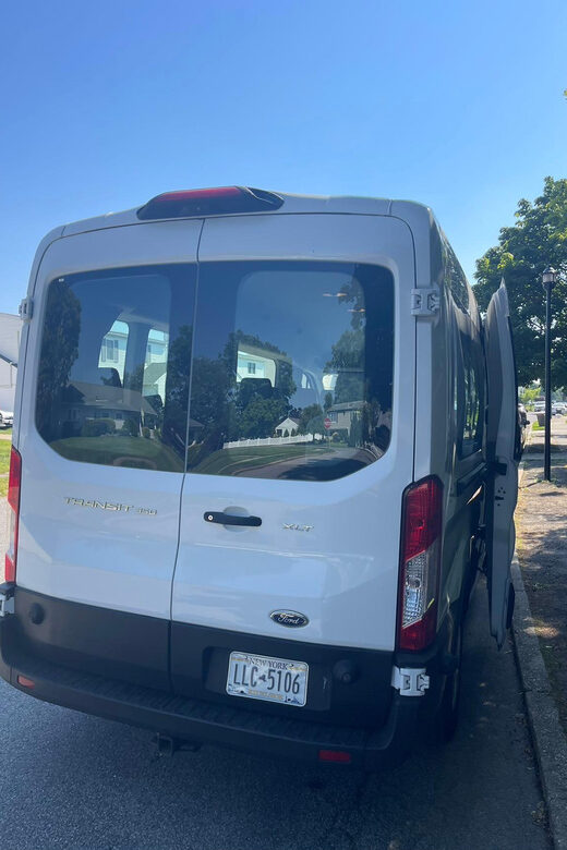 Private Transfer: LaGuardia Airport to Manhattan Up to 10pax - FAQ