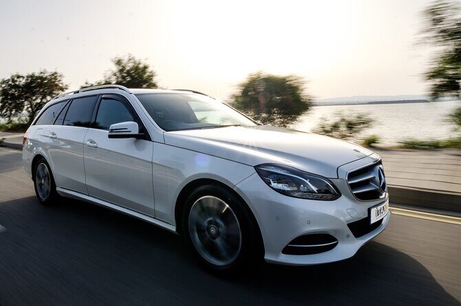 Private Transfer: Larnaca Airport to Larnaca District 1-14 pax - Key Points