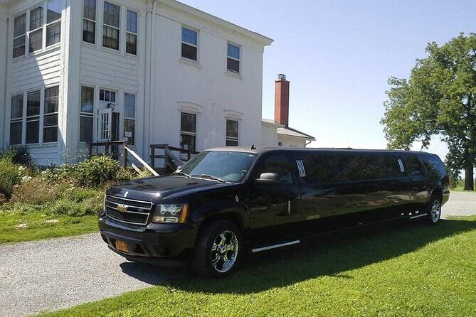 Private Transfer: Las Vegas to LAS Airport by Luxury SUV or Limousine up to 8 p - Introduction