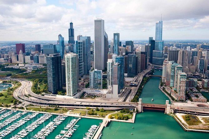 Private Transfer: Midway Airport MDW to Chicago by Luxury SUV - Key Points