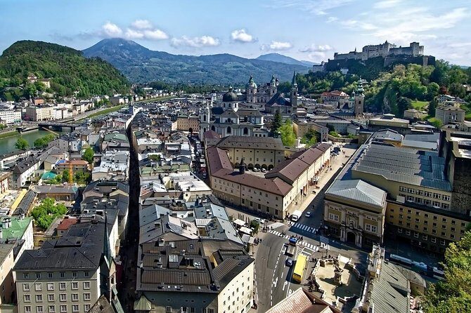 Private transfer: Nuremberg to Salzburg, 2h of Sightseeing stop - The Journey: What to Expect