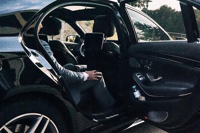 Private Transfer: Ontario Airport ONT to Los Angeles in Business Car - An In-depth Look at the Private Transfer Service
