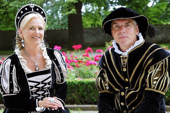 Private Transfer PraguePassau: Car/Van (17) via eský Krumlov - Price and Value Analysis