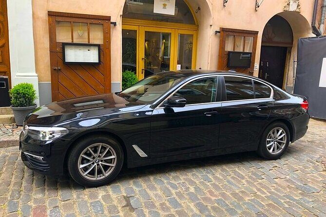 Private Transfer Service from Seoul City Hotels to Gimpo Airport - Key Points