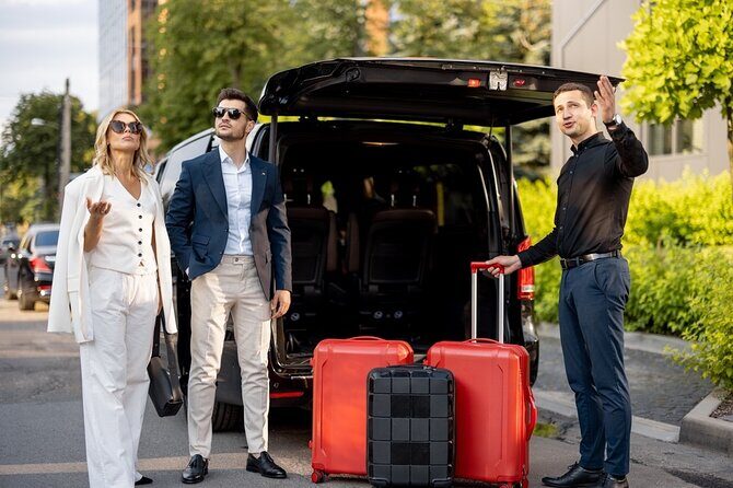 Private Transfer to and from SAN San Diego International Airport - Who is this service best for?