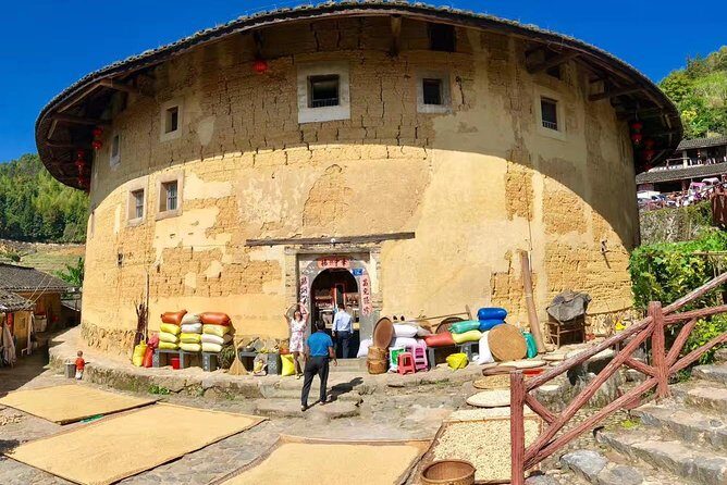 Private Transfer to Tianluokeng Tulou and HongKeng Hakka Tulou from Xiamen City - An In-Depth Look at the Experience