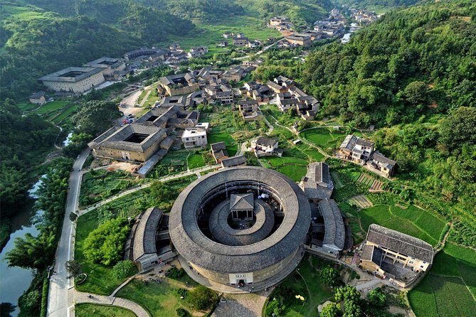 Private Transfer to Tianluokeng Tulou and HongKeng Hakka Tulou from Xiamen City - Frequently Asked Questions