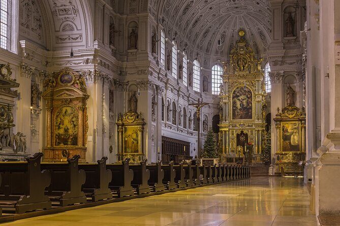 Private transfer: Vilshofen to Munich with 2h sightseeing stop - Key Points