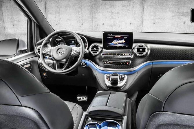 Private Transfers From Barcelona Cruise Port to Barcelona Airport - Who Should Book This Service?