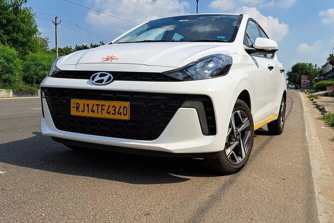 Private Transfers from Delhi Airport to any Residences or Hotels in Agra by cab - Considering the Limitations