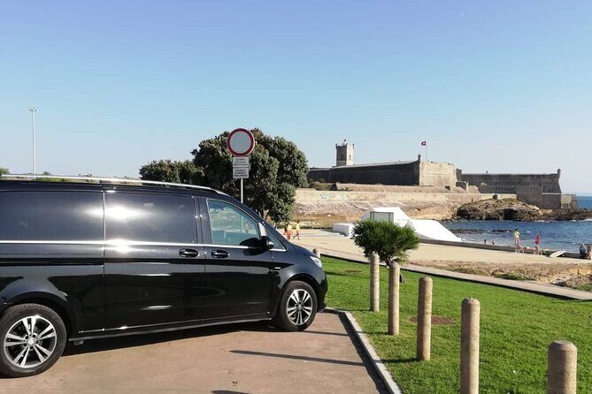 Private Transport between the city of Porto and AHD Airport - Seamless Arrival in Porto with Private Airport Transfer