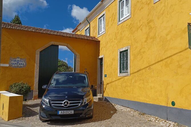 Private Transport between the city of Porto and AHD Airport - Key Points