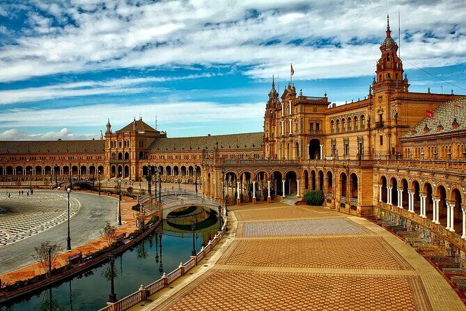 Private Transport Lisbon-Seville with 2 Stops on the Way - Introduction