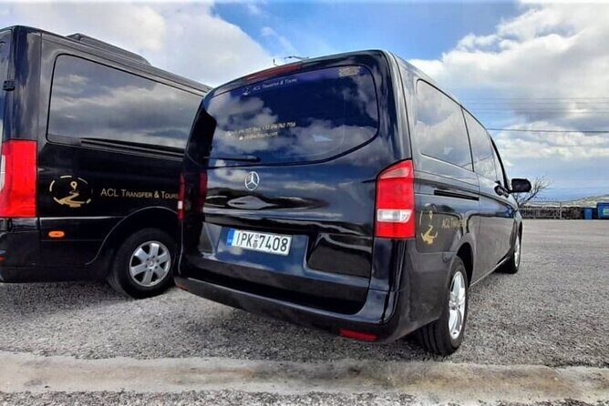 Private Transportation from Airport to Oia - A Typical Journey: What to Expect