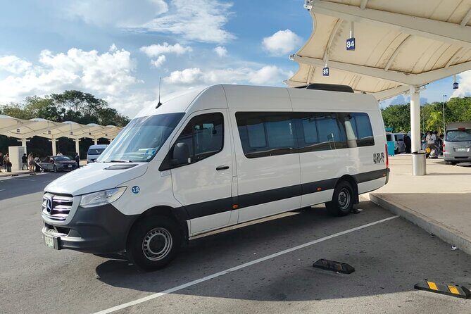 Private Transportation from Cancun Airport to Puerto Morelos Hotels - The Practicality of a Private Ride